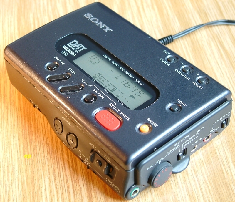 Sony TCD-D 7 .jpg