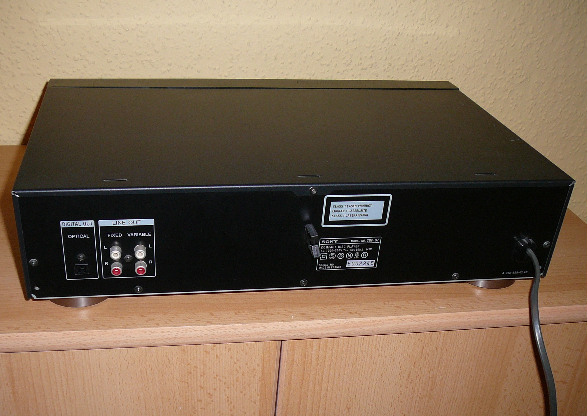 Sony CDP-D7 (1).JPG
