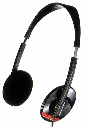 Sony MDR-M 33-Prospekt-1984.jpg