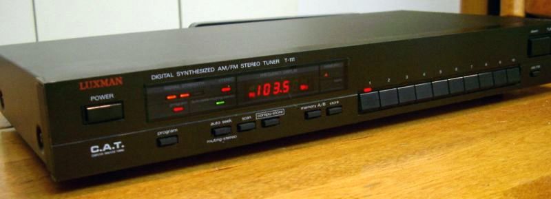 Luxman T-111-1.jpg