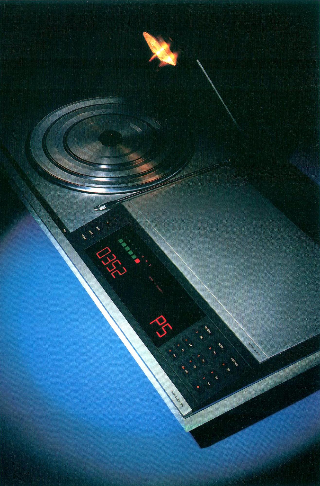 Bang & Olufsen Beocenter 7007-1982.jpg