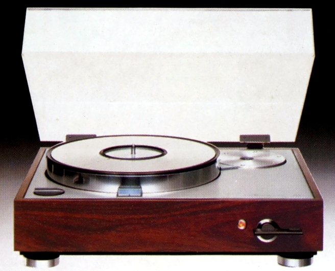 Luxman PD-300-1.jpg