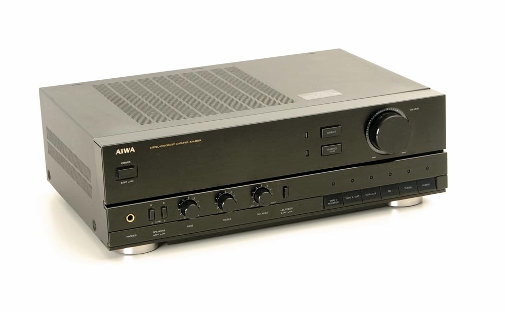 Aiwa XA-005-1.jpg