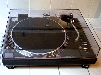 Technics SL-1210 M3D.jpg