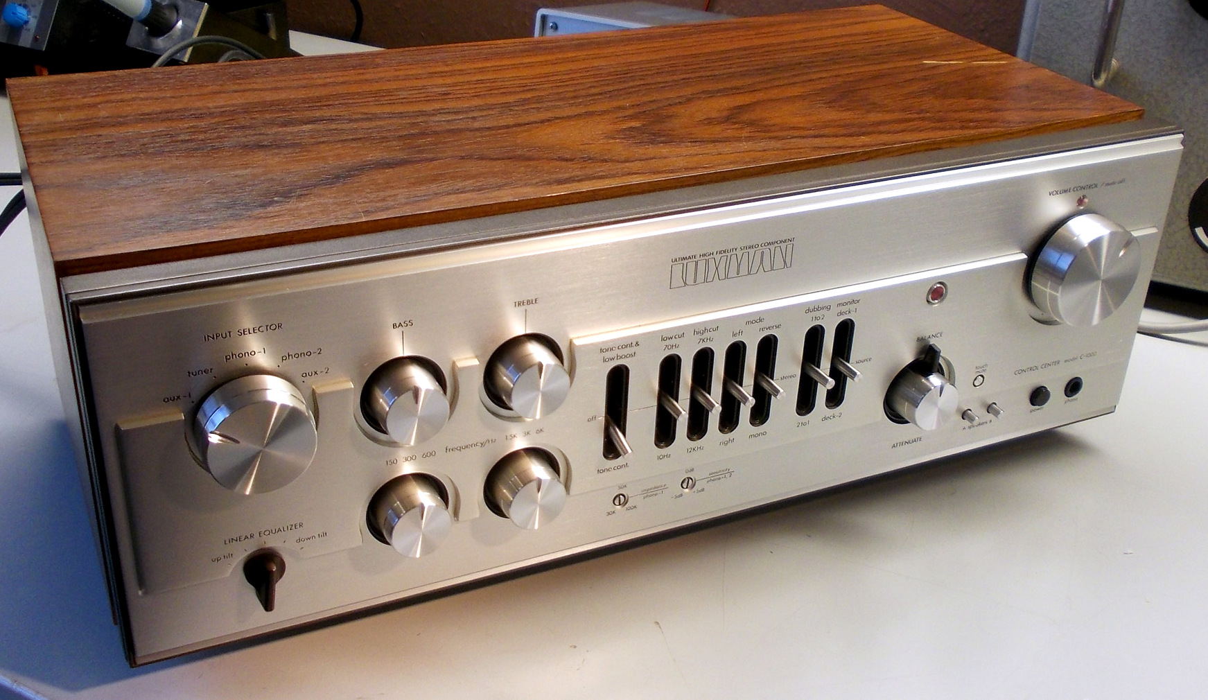 Luxman C-1000 | Hifi-Wiki