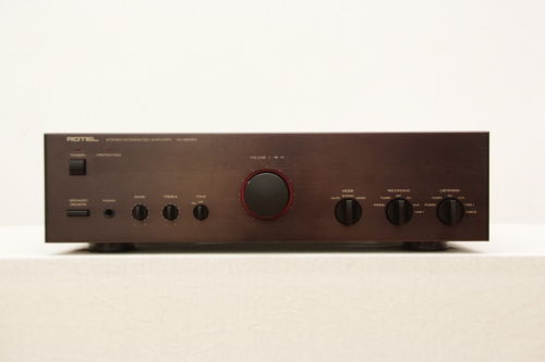 Rotel RA 980BX.jpg