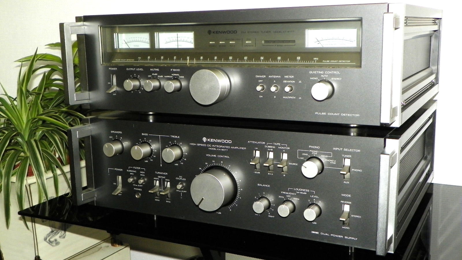 Kenwood KA-9077-KT-9177-1979.jpg