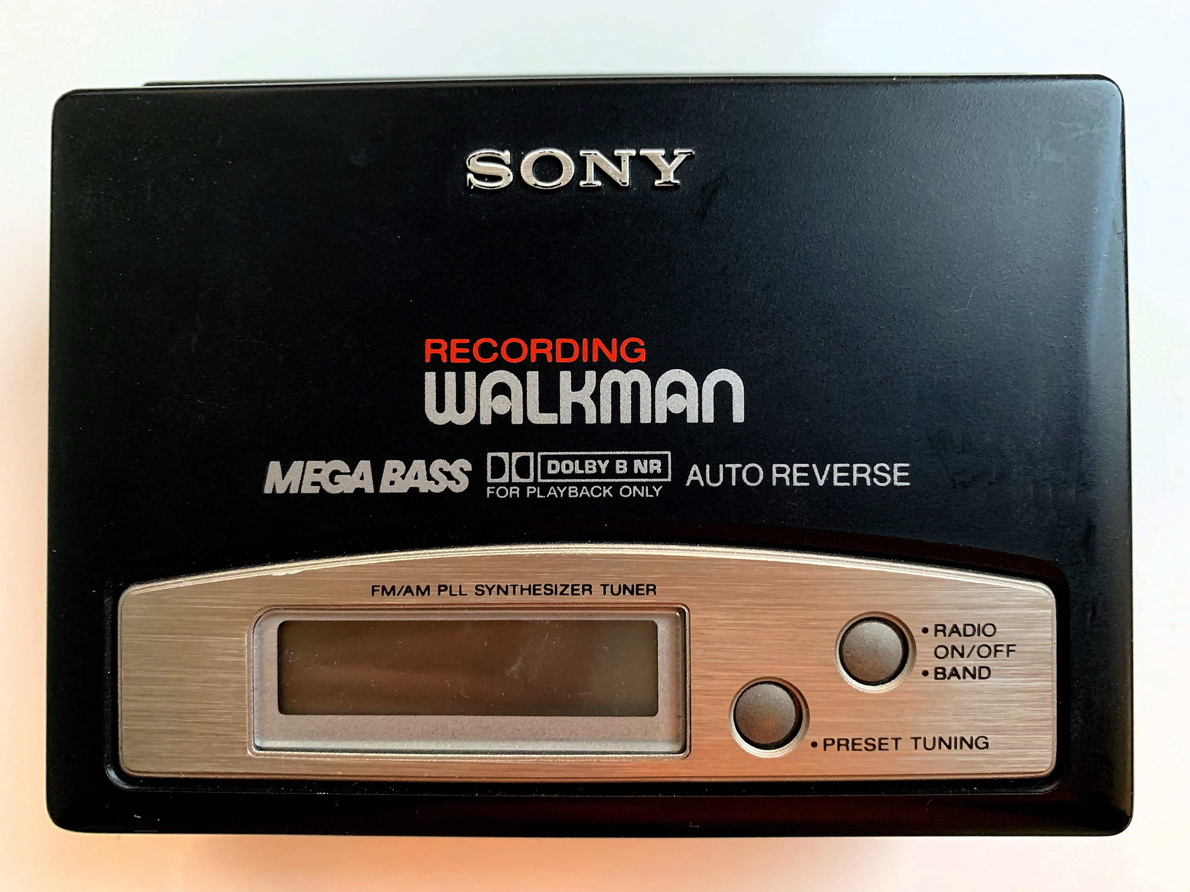 Sony WM-F 2097-1991.jpg