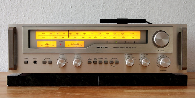 Datei:Rotel rx 603 front.jpg