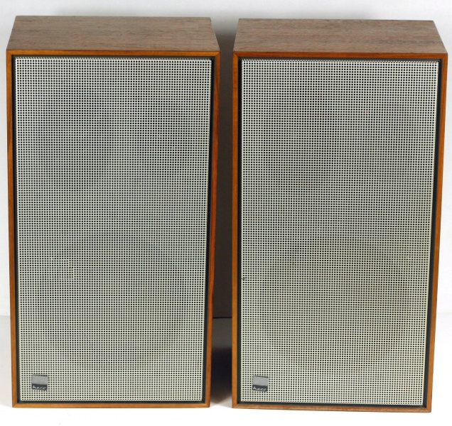 Datei:Heco Professional P4000-1.jpg
