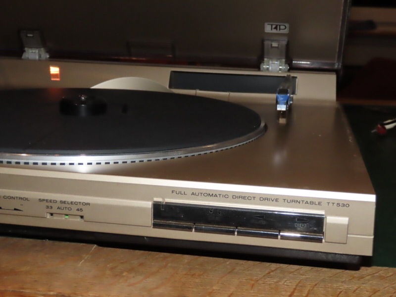 Datei:Marantz TT 530-selectors.jpg